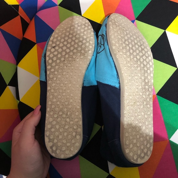 Pretty Little Liars Custom Painted Toms - Picture 7 of 7